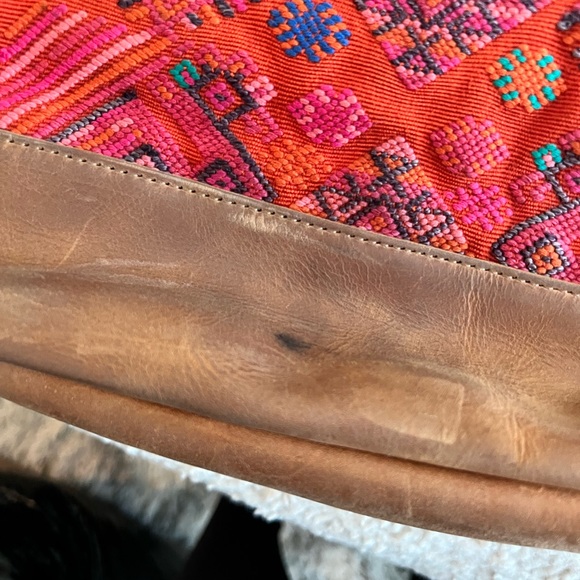 Nena and Co. Medium Tote - Picture 4 of 5